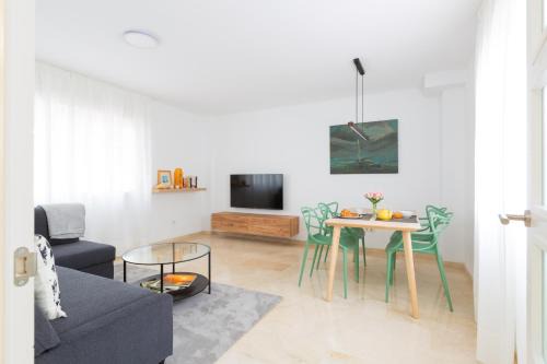 Las Acacias Apartment | OceanVibe Loft MalagaFlat