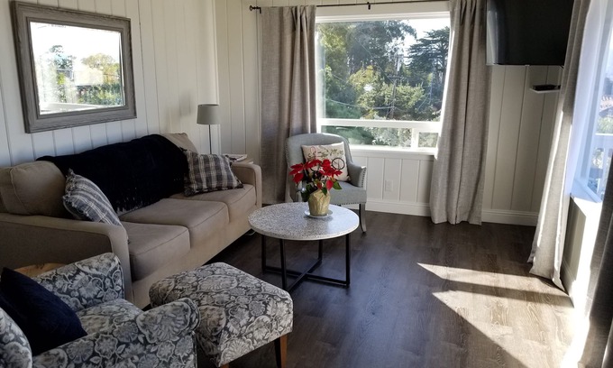 Morro Bay Cottage | Oceanview Cottage Spectacular views near golf course