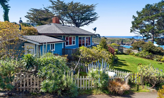 Mendocino House | Oceanview Home plus Cottage & Studio w/Free WiFi, a Gas Fireplace, & Decks