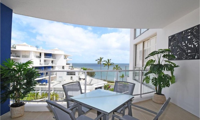 Urangan Apartment | Oceanviews at 403