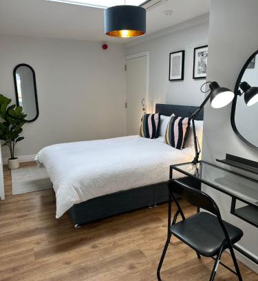New Lodge Hotel | Ocho Homes By Eight Continents Duncairn Gardens