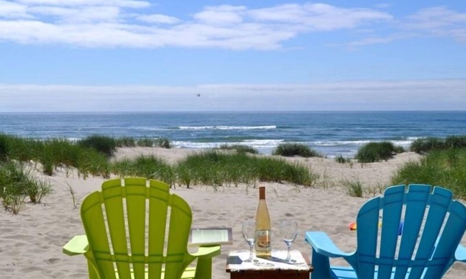 Bayshore House | Ocnfrt, Frplc, hot tub, pets! AVAIL now w Discount! 9-24 to 9-30 !