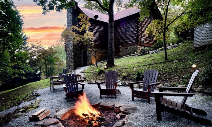 Sylva Cabin | Oct Availability26-29 Open! Amazing Views, Log Cabin, Hot Tub and Fire Pit