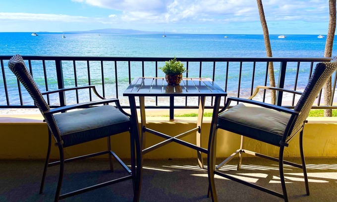 Kihei Resort | OCT & NOV Special Rate Beautiful 1 Bedroom Beachfront Condo, Free Parking, W&D