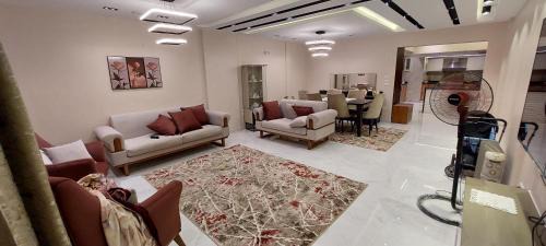 Cairo Apartment | October gardens beside pyramids And zewil University