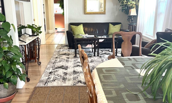 Downtown Colorado Springs House | October-Urban Location- Walkable to Entertainment & Restaurants