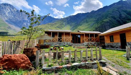 Stepantsminda Hotel | Oda Kazbegi