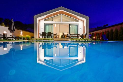 Seydikemer Villa | Odella - Luxury Villa for 6 in Seydikemer Zorlar