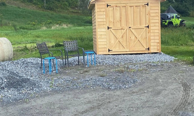 East Randolph House | Off Grid Glamping Shed with River Access