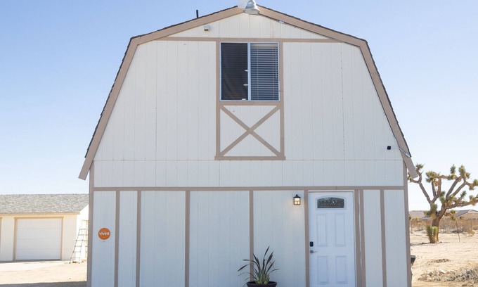 Lucerne Valley House | Off-roaders rejuvinate at the Cozy Corral!