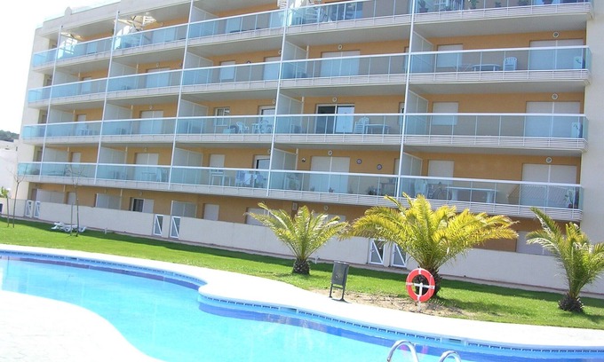 Cap de Salou Apartment | OFFER SALOU, AIR CONDITIONER, QUIET, POOL AND LARGE TERRACE, FREE WIFI