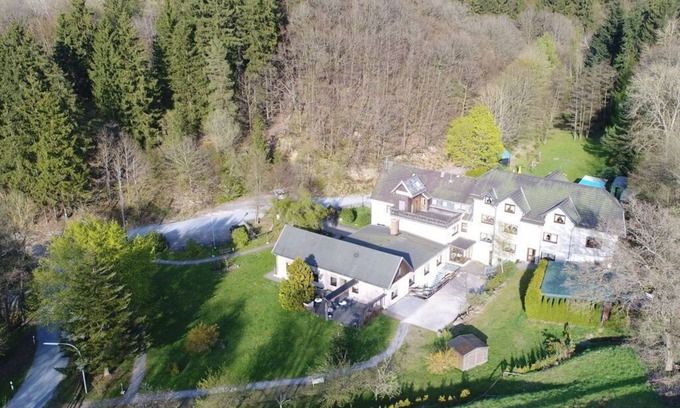 Herschbroich House | Old Castle Comfortable holiday residence
