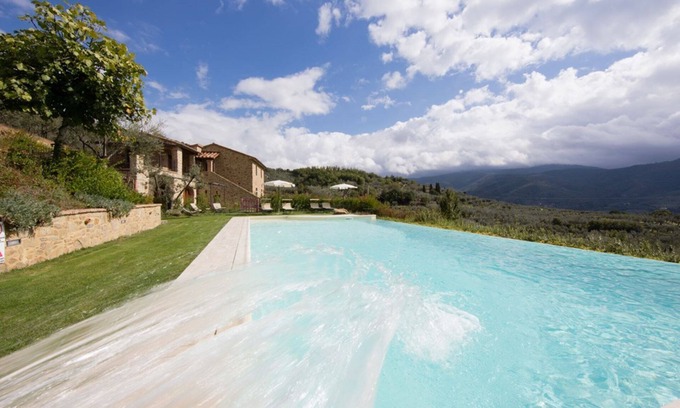 Castiglion Fiorentino Other | old farmhouse with swimming pool and a beautiful view over the Val di Chiana