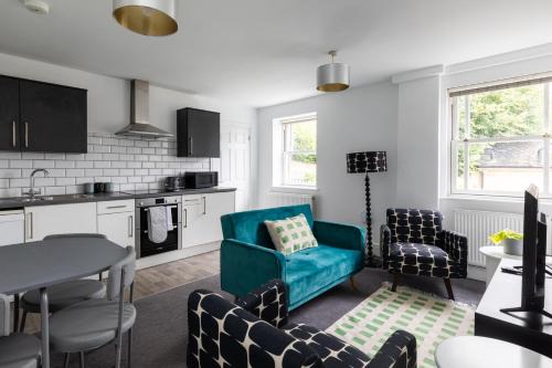 Bath Apartment | Old Farmhouse - Brand New Apartment - Free Parking - Central Bath