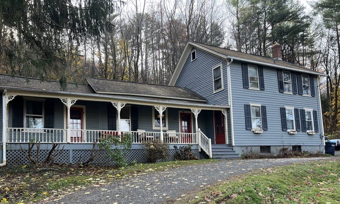 South Lee House | Old Farmhouse In The Woods