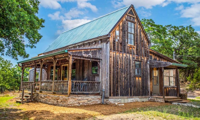 Kerrville House | Old Fellow's Farmhouse