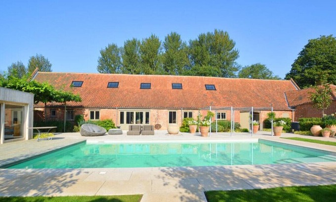 Foxley House | Old Oaks Barn - Three Bedroom House, Sleeps 6