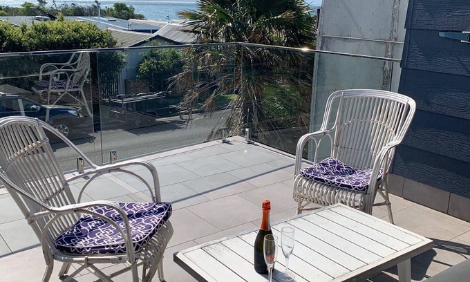 Currarong House | Old Spice Beach House - Great view, sleepy location, perfect for families