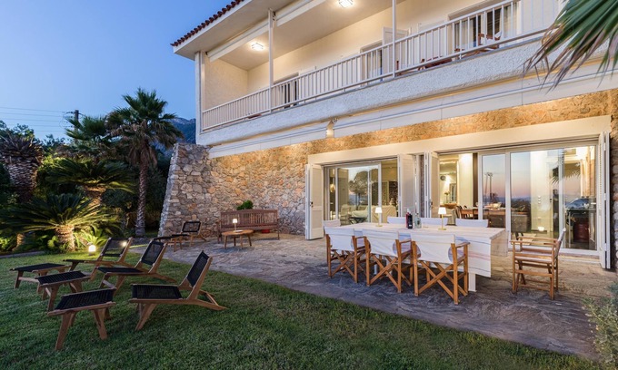 Mikri Mantineia Villa | Old Sport Mansion