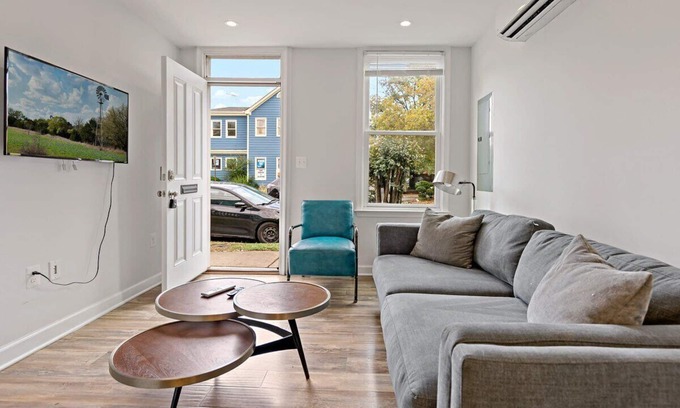 Old Town Alexandria House | Old Town | Luxury | Walk to Metro | 2 Bedroom