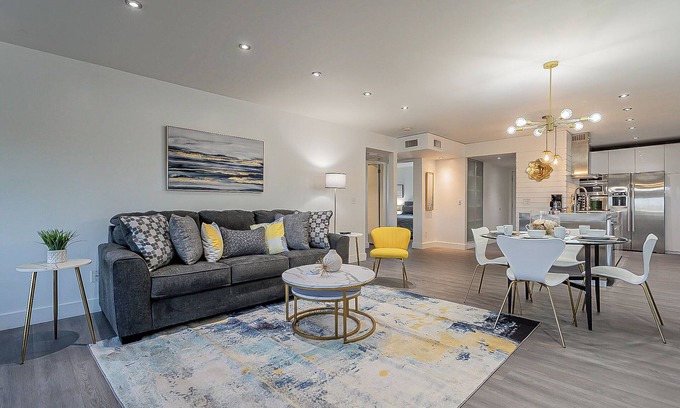 Entertainment District Condo | Old Town Scottsdale Condo 2BD/2BA Pool Access!