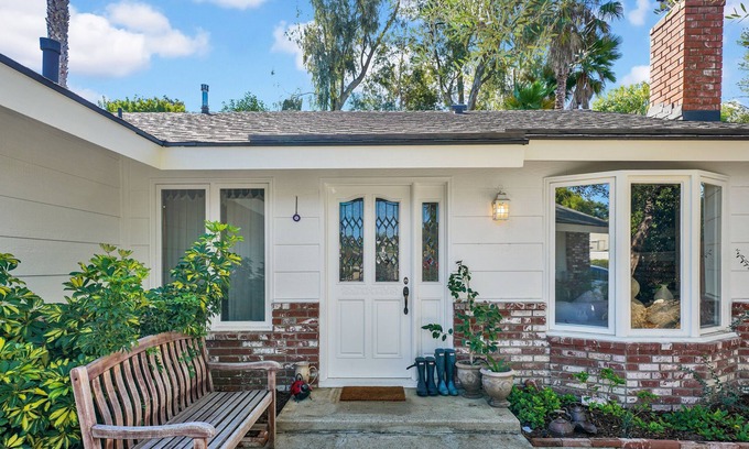 Laguna Niguel Cottage | Old World Charm - Elegant Luxury Coastal Cottage - 8 mins to ocean!