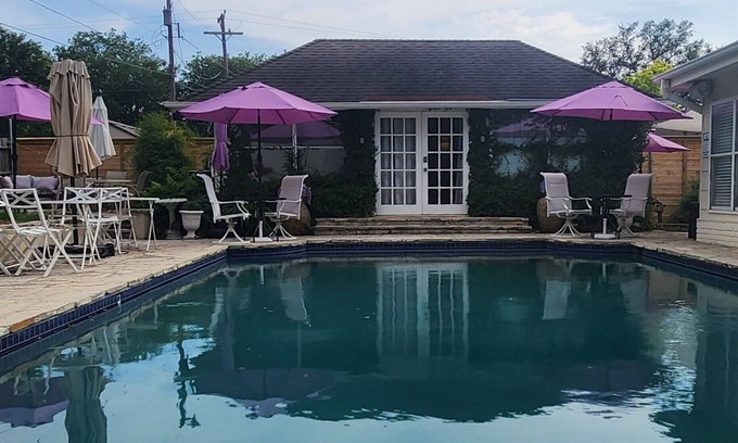 Medical Center District Cottage | Old World Charm Poolside Cottage in San Antonio