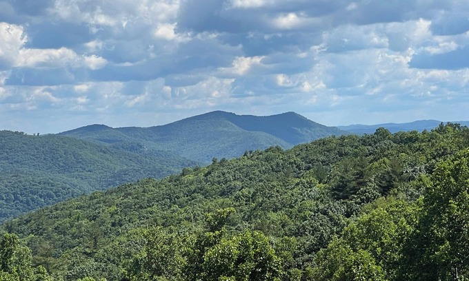 Roaring Gap Condo | Olde Beau Golf/Blue Ridge Mountains Golf/Resort 1BR 1BA Condo PET FRIENDLY!