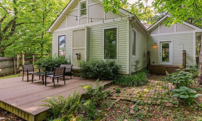 Eastwood House | OLE COTTAGE CORE - PRIVATE YARD - EAST NASHVILLE