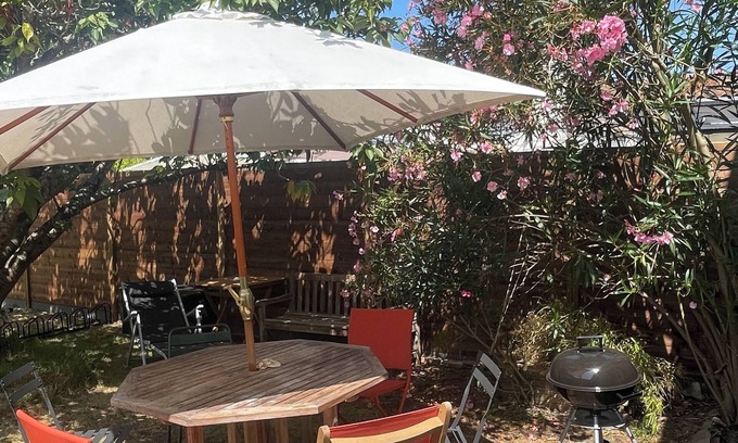 Cheray House | Oleronaise house sleeps 6 totally renovated in the heart of St Georges d'oleron