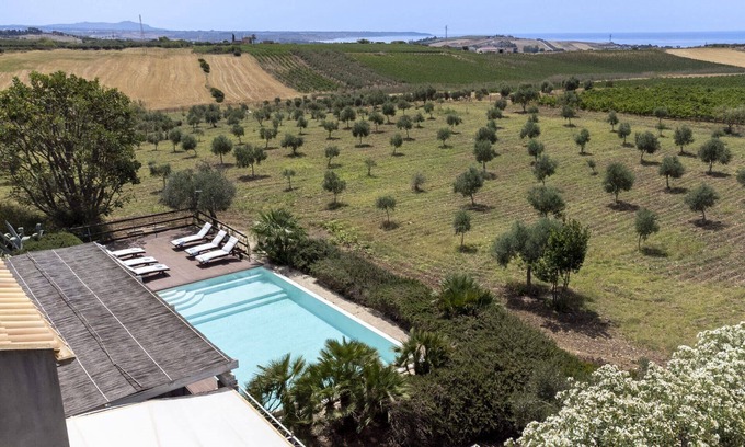 Castelvetrano Villa | Oliva - Seven Bedroom Villa, Sleeps 14