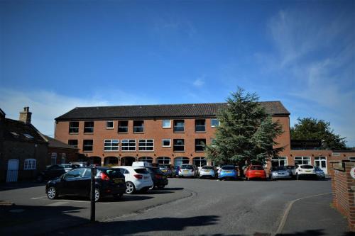March Hotel | Oliver Cromwell Hotel