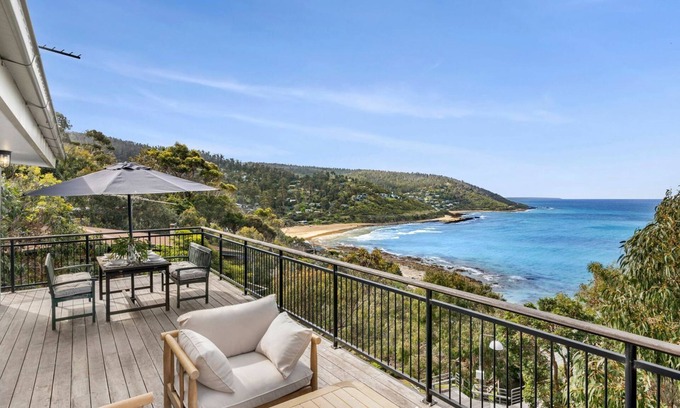 Great Ocean Road House | Omaroo - Oceanfront Escape in Wye River