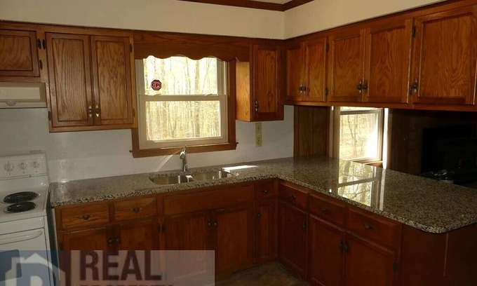 Browns Summit Bed & Breakfast | On 5 acre 55 minutes to Carolina Panthers. A2 acer field for 4 wheeler track.