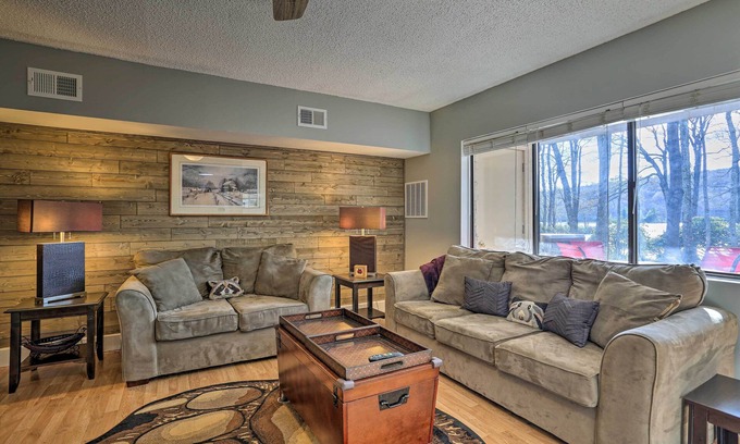 Lake Harmony Condo | On Big Boulder Lake: Condo w/Community Pools!