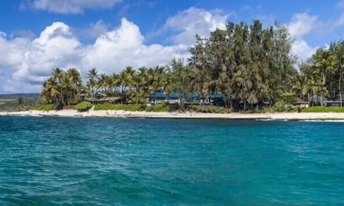 Haleiwa House | On the Ocean ~ Beautiful Home On Secluded Beach