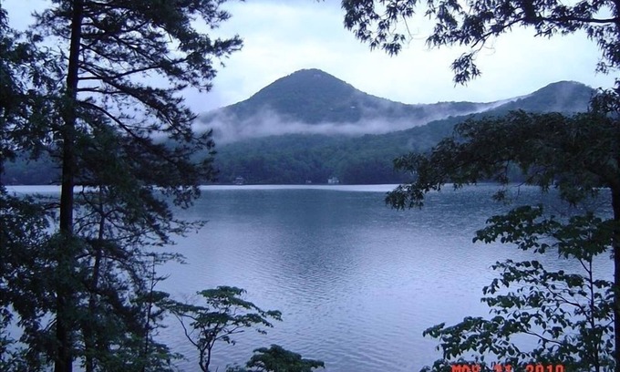 Wiley Cabin | On the Point: Sept.- Nov. incl Thnxgvng Discount! 3+ Nite special! 6 B/R,4.5 Bth