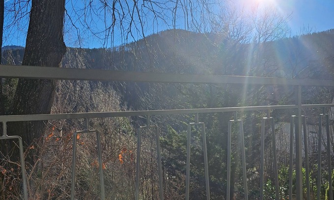 Breitenstein Apartment | "On the sunny side of the Semmering"