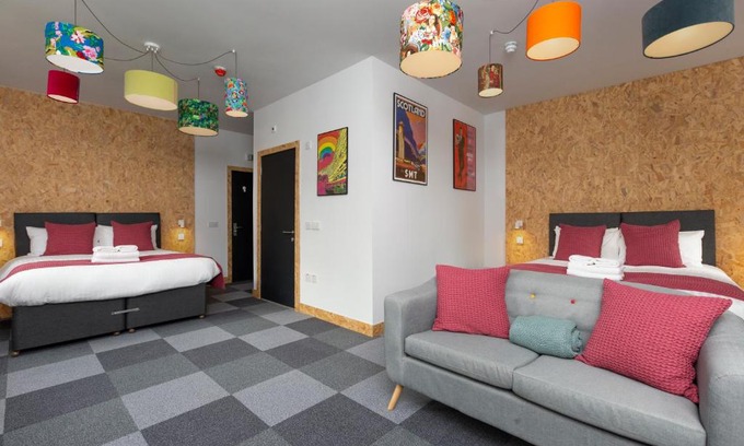 Leith Hotel | On The Walk