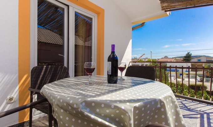 Pirovac Apartment | One bedroom apartment with balcony Pirovac, Šibenik (A-22646-a)