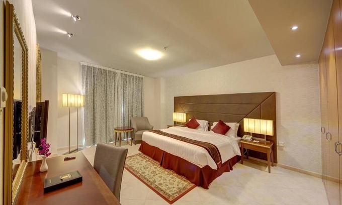 Al Mankhool Hotel | One Bedroom Apartment Near Day To Day Al Karama