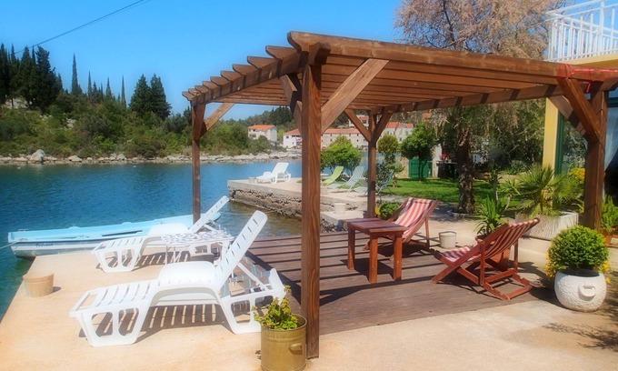 Blace Apartment | One bedroom apartment near beach Blace, Neretva Delta - Ušće Neretve (A-16068-b)