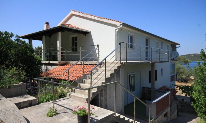 Luka Apartment | One bedroom apartment near beach Luka, Dugi otok (A-8151-a)