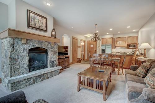 River Run Apartment | One-Bedroom Apartment