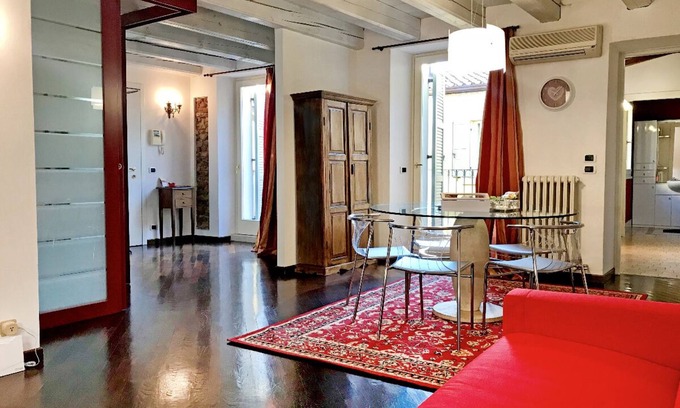 Citta Antica Apartment | One Bedroom Apartment with Balcony at via Noris 6