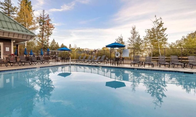 South Lake Tahoe Resort | ONE BEDROOM LAKE VIEW @Hilton Vacation Club Lake Tahoe Resort South