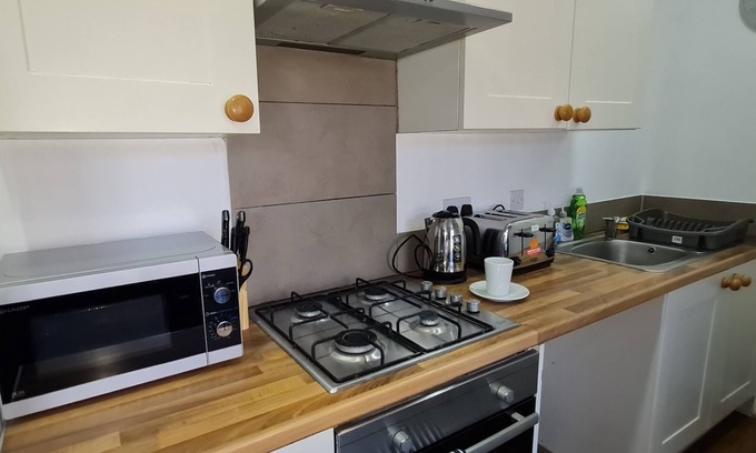 Bury Apartment | One minute away from the thriving town centre. Great location.