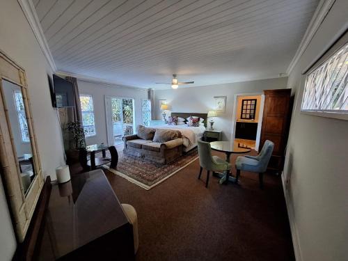 Botha's Hill Apartment | One on Old Main