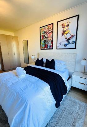 Greater Johannesburg Metropolitan Area Apartment | One Rosebank Retreat
