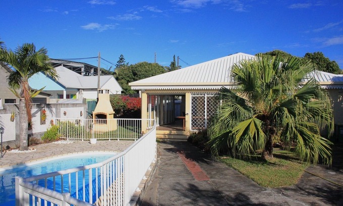 Saint-Pierre House | Only rented house with mature garden for 7 nights